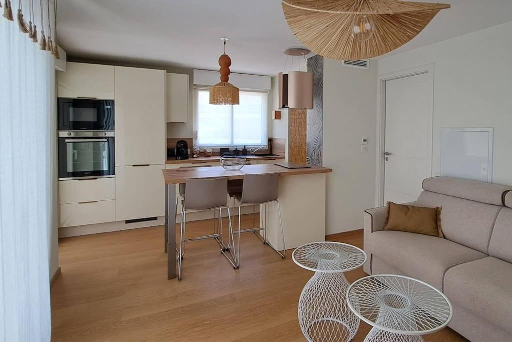 Magnifique T2 - Les Pieds Dans L'eau Piscine/plage Appartement