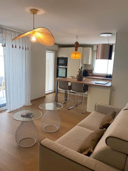 Magnifique T2 - Les Pieds Dans L'eau Piscine/plage Apartment *